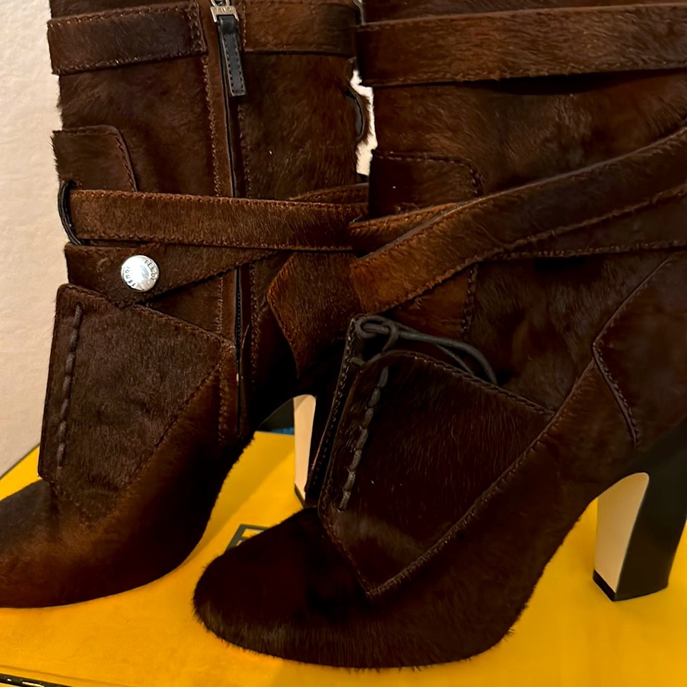 Diana Brown Fur Fendi Boots - Picture 1 of 5